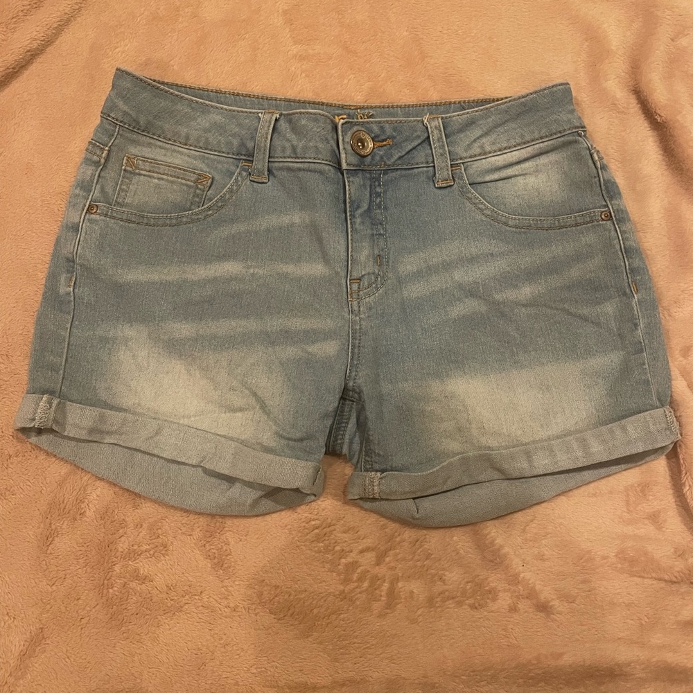 Justice  size 14 light Jean short